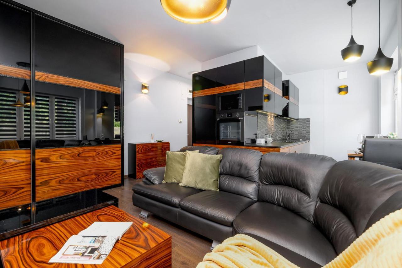 Stylish Korfantego Apartment Next To Spodek By Noclegi Renters 카토비체 외부 사진